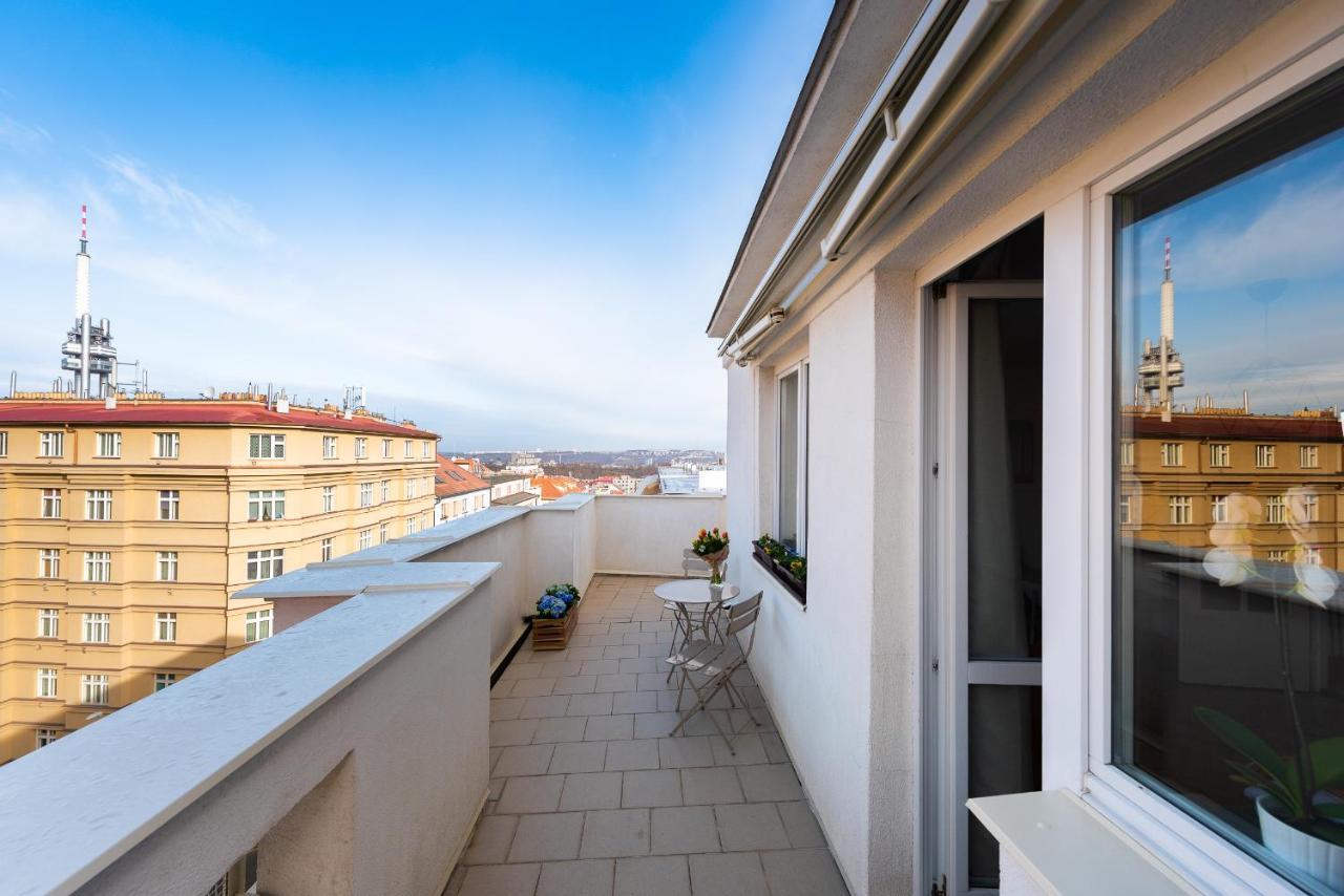 Bright Charming Apt With Terrace, Parking & Airco. Πράγα Εξωτερικό φωτογραφία